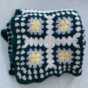 Vintage Handmade Granny Square Crochet Knit Afghan Throw Blanket Green White